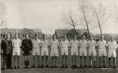 Mitglieder der Fußball Oberliga-Mannschaft Baesweiler